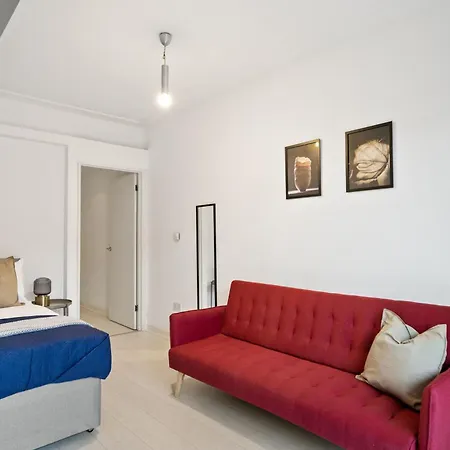 Livestay - Modern Two Bed In Stratford *