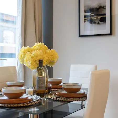 Livestay - Modern Two Bed In Stratford Apartment