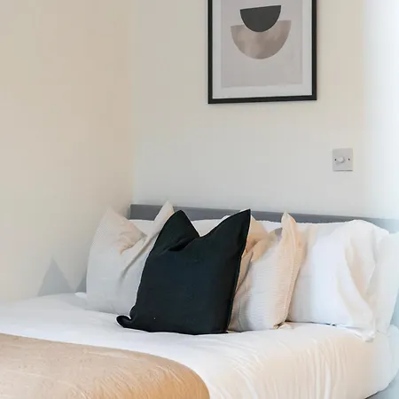 Livestay - Modern Two Bed In Stratford