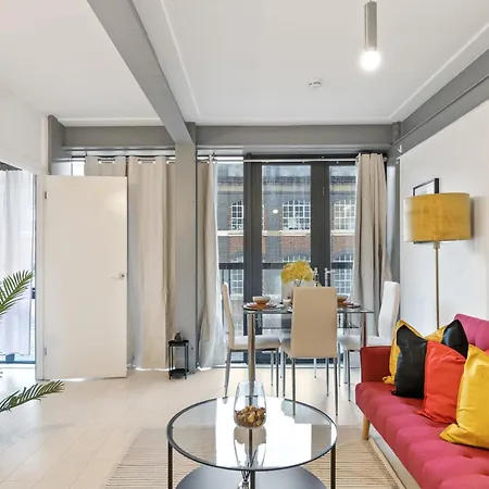 Livestay - Modern Two Bed In Stratford Apartment London