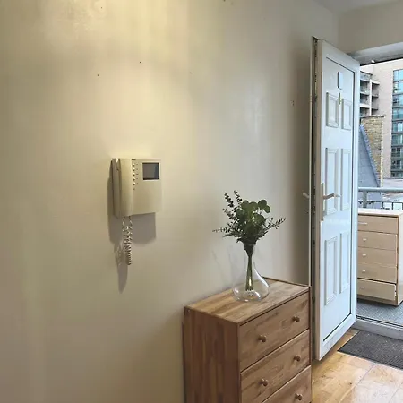 Homestay Cozy In Whitechapel!