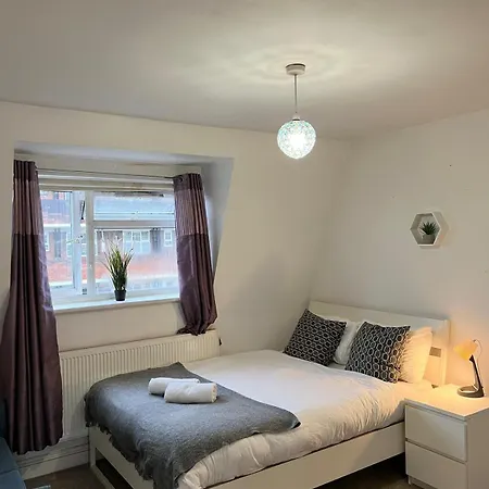 Cozy In Whitechapel! London