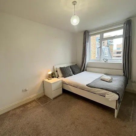 Cozy In Whitechapel! * London