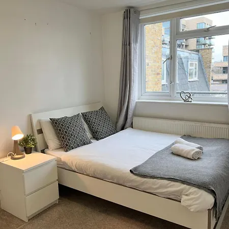 Cozy In Whitechapel! London