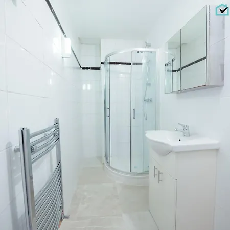 Apartment Great Flat London
