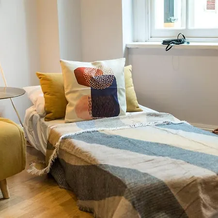 Apartment 5 Min Walk To Madame Tussauds - 5 Min Walk To Baker Street - 5 Min Walk To Marylebone Railway Station - 5 Min Walk To Regent Park - London