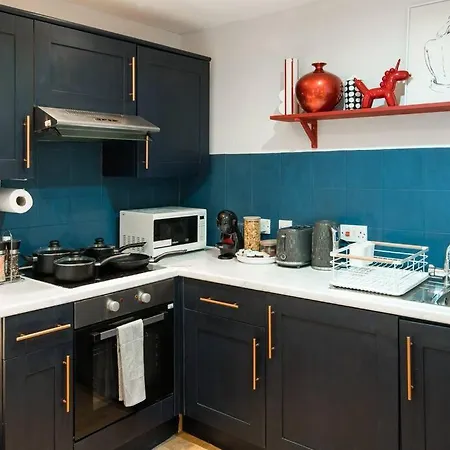 Apartment 5 Min Walk To Madame Tussauds - 5 Min Walk To Baker Street - 5 Min Walk To Marylebone Railway Station - 5 Min Walk To Regent Park -