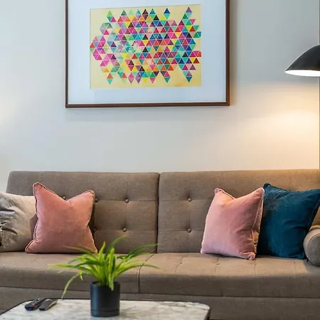 Apartment Rrr London