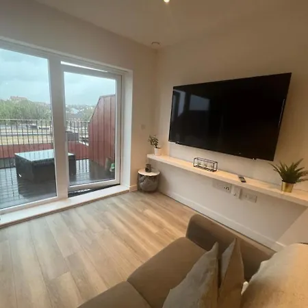Homestay Private In With Balcony