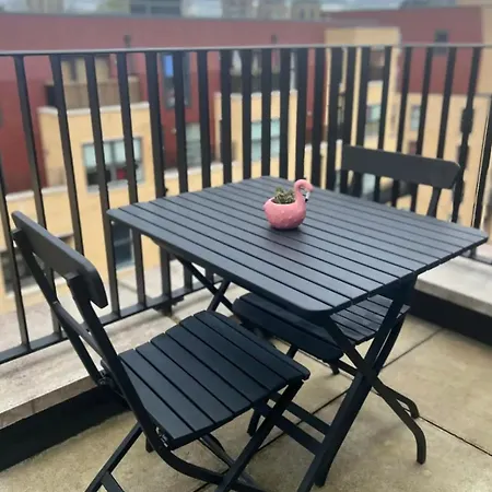 Private In With Balcony Homestay