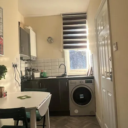 Harry Potter 9 3/4 Flat Apartment *