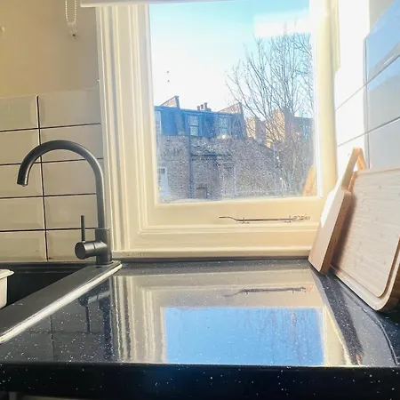 Harry Potter 9 3/4 Flat * London
