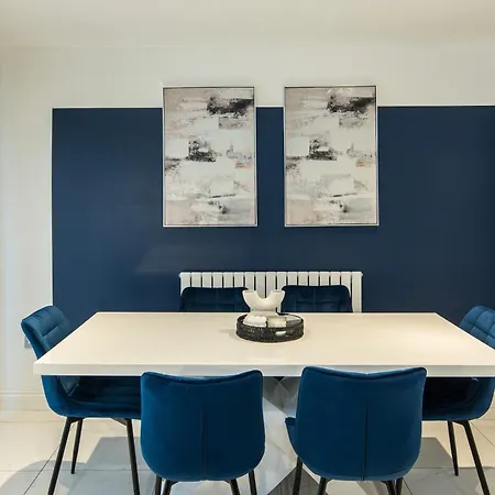 Charming 2-bed House In * London