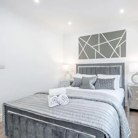 Apartment The Royal Sheperd London