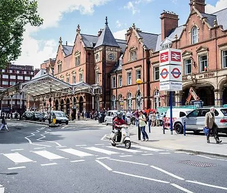 2 Bedroom Flat In Marylebone