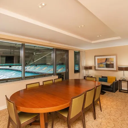 Hotel London Stadium Hotel, A Member Of Radisson Individuals 4*