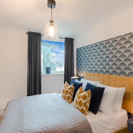 Apartment Thames View In Town! Large Luxxe Nomad Design Family