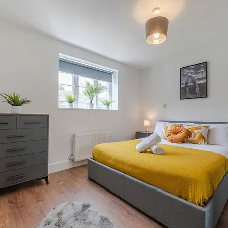 The Perfect London, With 2 Bedrooms 1 Bath - Battersea, Vauxhall And Nine Elms Apartment London
