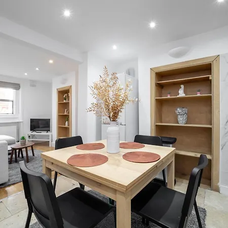 3 Bedroom House In Notting Hill Apartment London