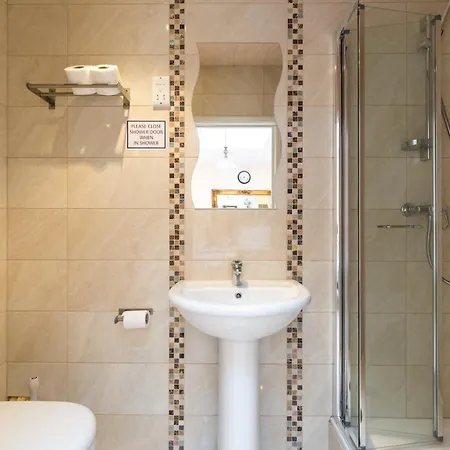 Hotel Saba And 3*