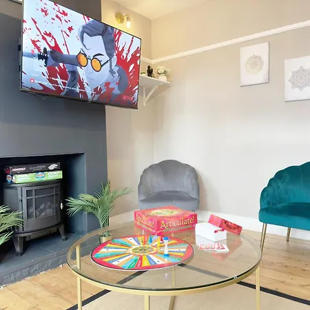 Cosy 3 Bedroom House With Free Parking Near Kingston Thames New Malden