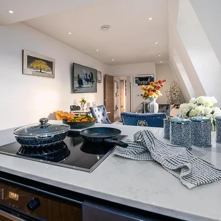 Marble Arch Penthouses With Skyline Views Apartment *