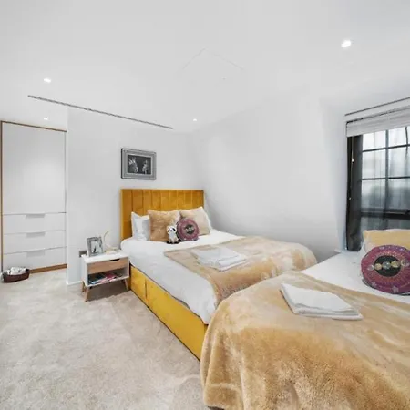 Marble Arch Penthouses With Skyline Views Apartment
