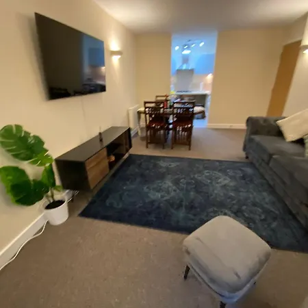 Stunning 2-bed In * London