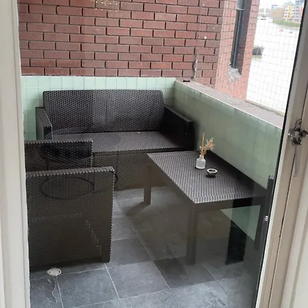 Us Embassy Spacious Nine Elms Apartment *