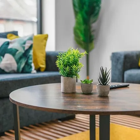 Apartment Tottenham Retreat: 4-bed Family Haven With Games & Parking