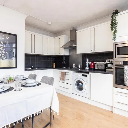 Trendy 4 Bed Near Vibrant Shoreditch W Balcony And Walking Distance To Tube * London