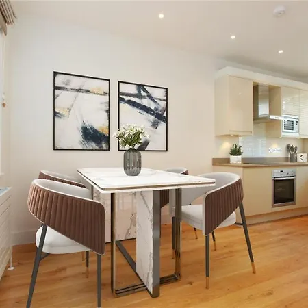The South Kensington Palace By La Reserve Apartment *