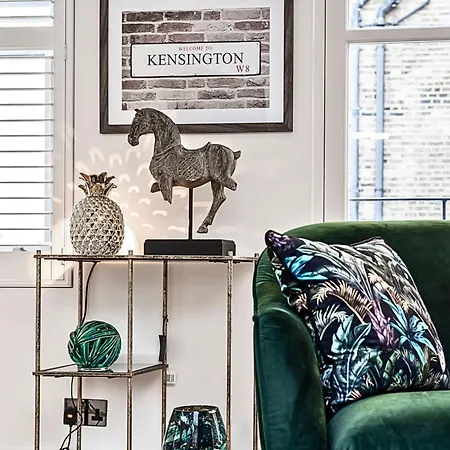 Kensington Oasis: Private House Near Attractions Holiday home London