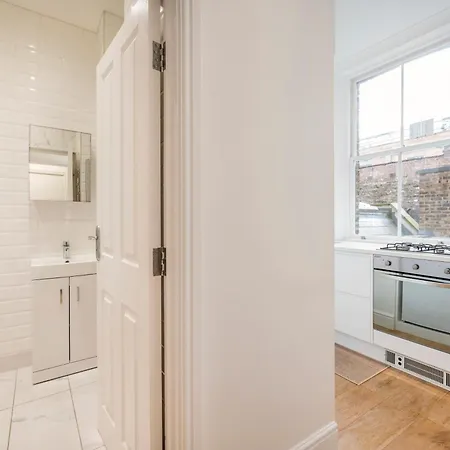 Apartment Charming 1 Bedroom Flat With Private Patio - West London, Kensington, Earl's Court, Chelsea London