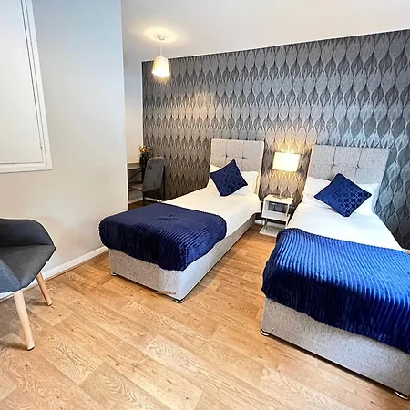 Kensington 2 Bedroom House-big Living Area And Kitchen-harrods-national History Museum-hyde Park-near 2 Underground Lines Holiday home