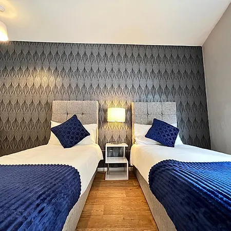 Kensington 2 Bedroom House-big Living Area And Kitchen-harrods-national History Museum-hyde Park-near 2 Underground Lines Holiday home London