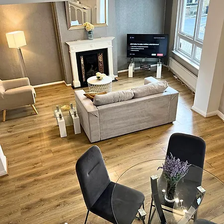 Kensington 2 Bedroom House-big Living Area And Kitchen-harrods-national History Museum-hyde Park-near 2 Underground Lines * London