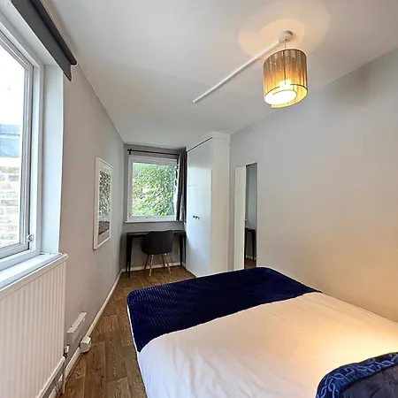 Kensington 2 Bedroom House-big Living Area And Kitchen-harrods-national History Museum-hyde Park-near 2 Underground Lines