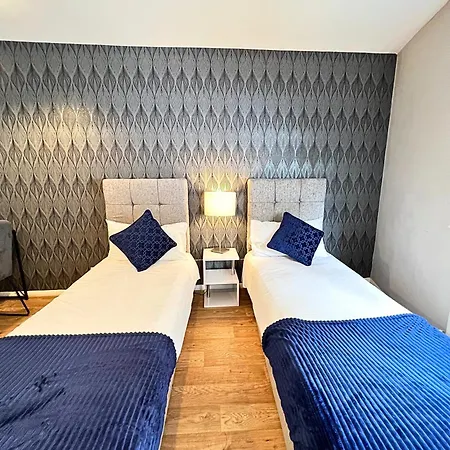 Kensington 2 Bedroom House-big Living Area And Kitchen-harrods-national History Museum-hyde Park-near 2 Underground Lines *