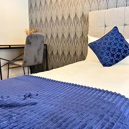 Kensington 2 Bedroom House-big Living Area And Kitchen-harrods-national History Museum-hyde Park-near 2 Underground Lines