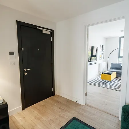 Lovely 1-bed In Apartment London