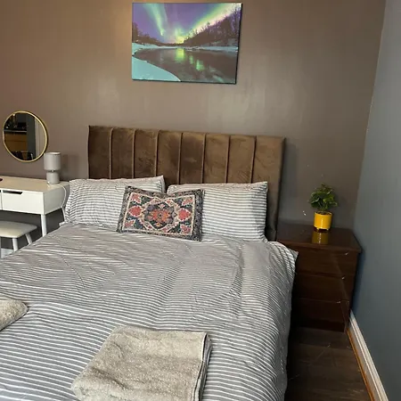 Amazing Ground Floor One Bedroom Forest Road London