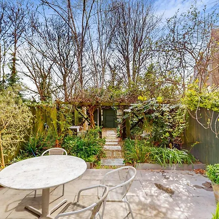 1 Bed Maisonette With Garden - 1 Min To Station Share Save London
