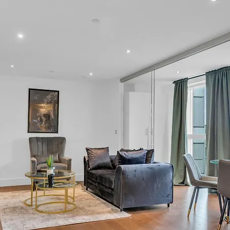 Talisman & Duckman Tower At Canary Wharf By Mysquare Apartment London