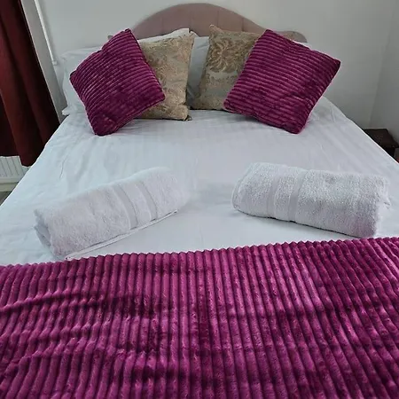 Luxury In Lewisham Apartment