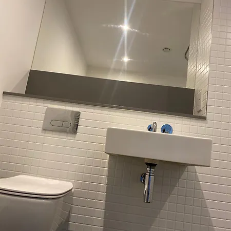 Modern, Bright And Convenient Apartment *