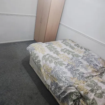 Thorogood House Homestay *