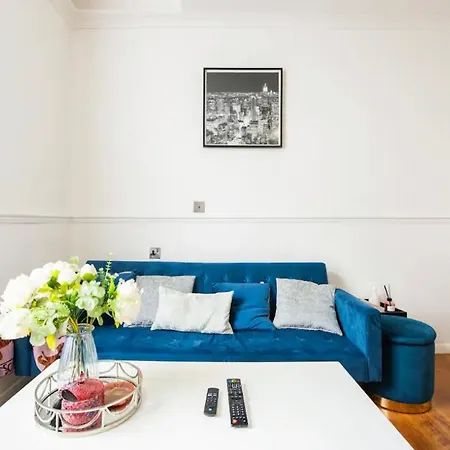 Apartment Hyde Park London