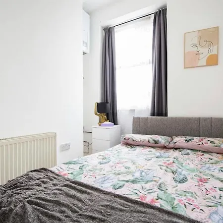 Hyde Park Apartment London