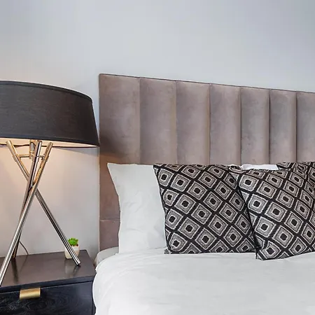 Stunning 1 Bedroom In Westminster With Ac Sleeps 4 *